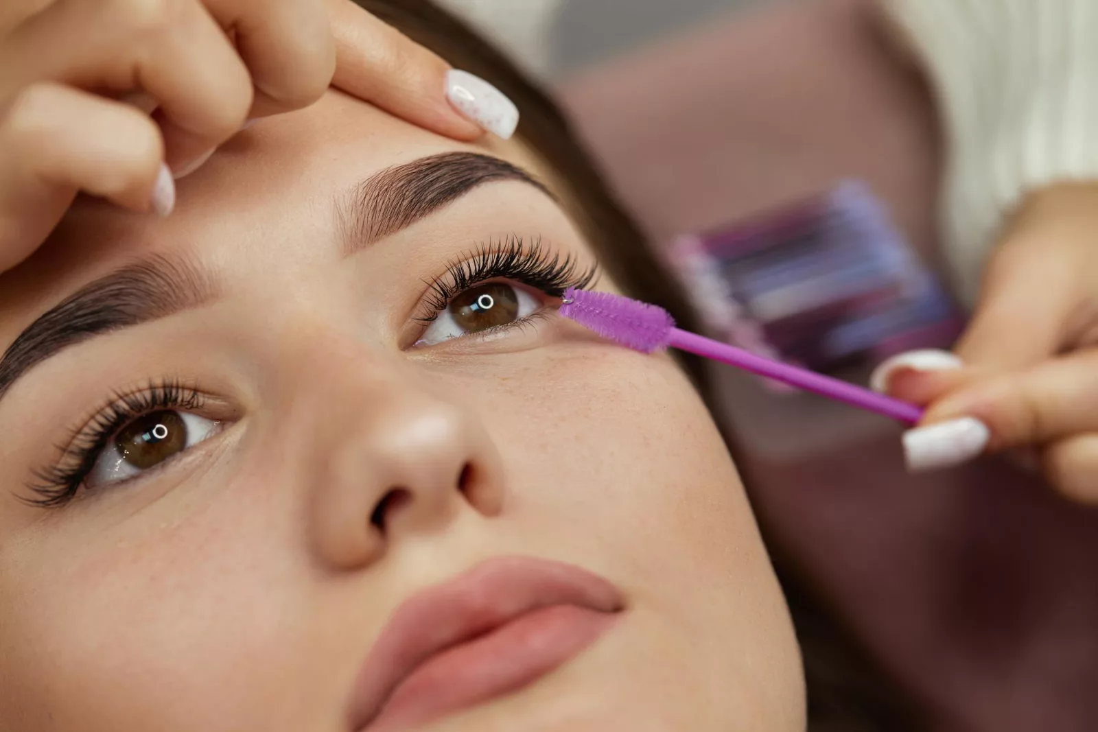 Rehaussement de cils ou extension : le regard sublimé sans effort au réveil